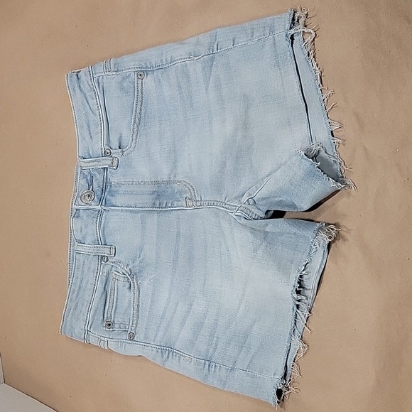 American Eagle Outfitters Pants - American Eagle, Size 6, Ne(x)t Level Stretch, Light Wash, Raw Hem Shorts